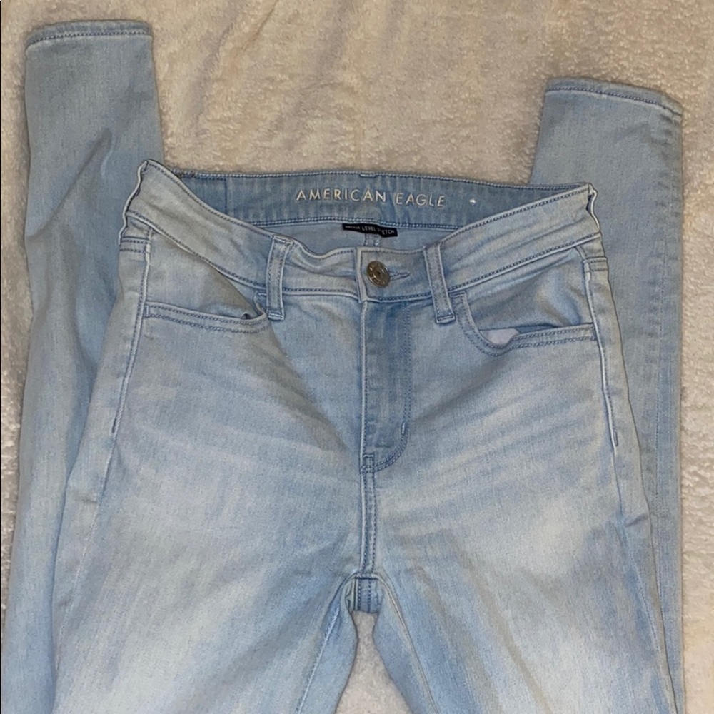 Light wash skinny jeans